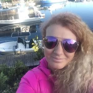 Meet your Posher, Monika